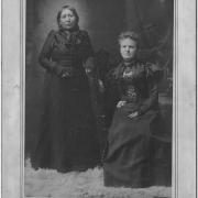 Snana, a 23-year-old Dakota woman whose  seven-year-old daughter dies just before the war  breaks out, forms a lifelong bond with Mary  Schwandt, a 14-year-old German American,  whose parents and five siblings are killed during  the war. Snana frees Mary from captivity and  protects her during the war by hiding her and  dressing her in Indian clothing. 